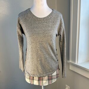 Izod Heather‎ Gray Sweater with Plaid Hem